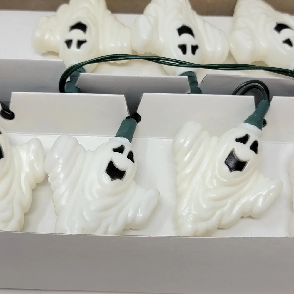 Vintage Walmart String Of 10 Plastic Halloween Ghost Lights - Tested